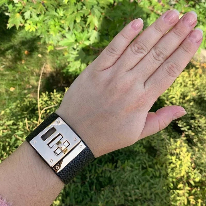 Turnlock Leather Cuff Bracelet