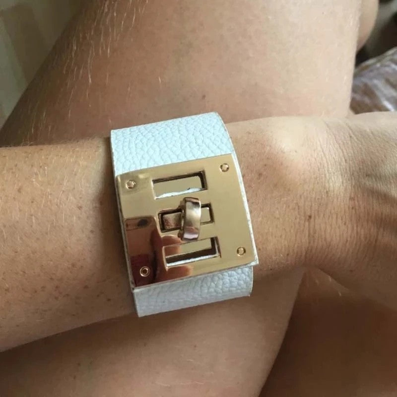 Turnlock Leather Cuff Bracelet