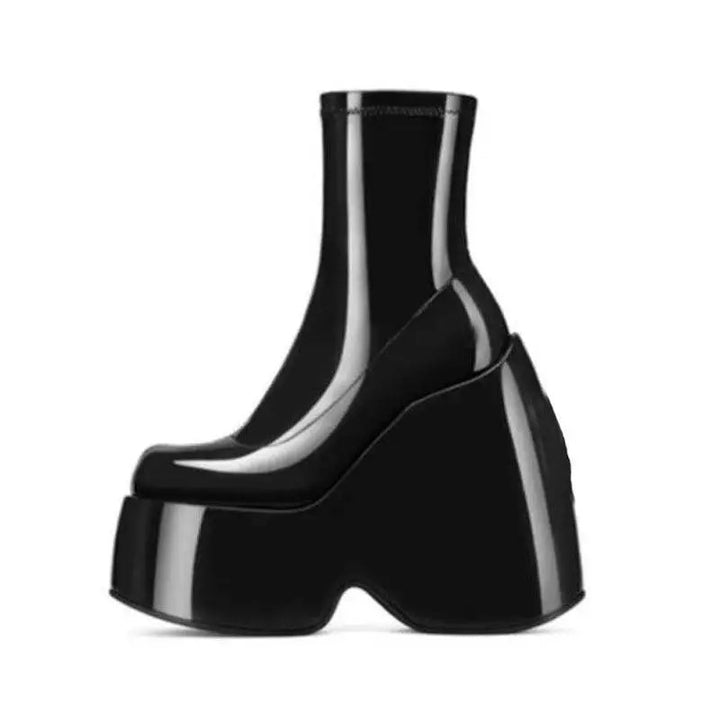 Vernice Platform Boots