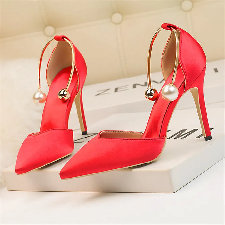 Perlata Arc Pumps