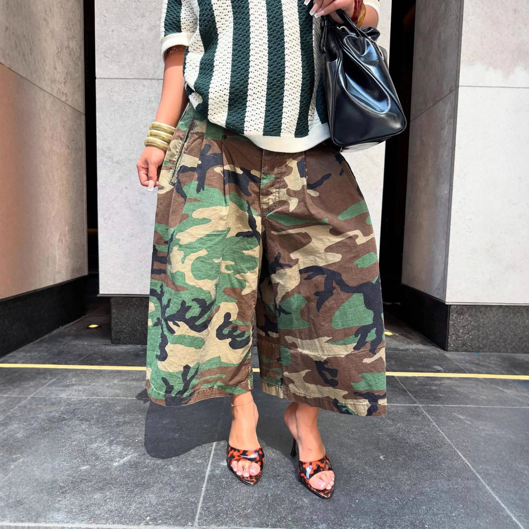 Chameleo Wide-Leg Cropped Trousers