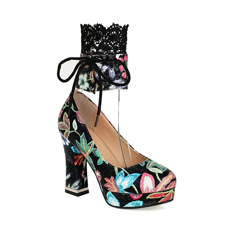 Giardina Floral Lace-Cuff Pumps