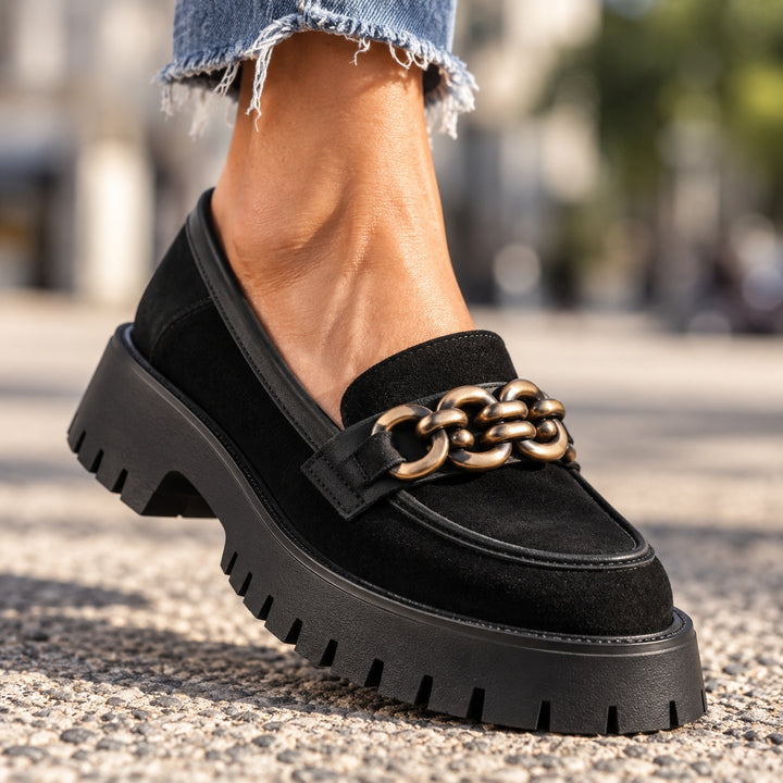 Anwen Chain Platform Loafers — ce_brooklyn_s2_01