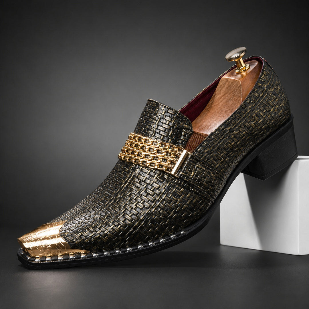 Aragosta Chain-Bar Pointed Loafers — ce_angle_01