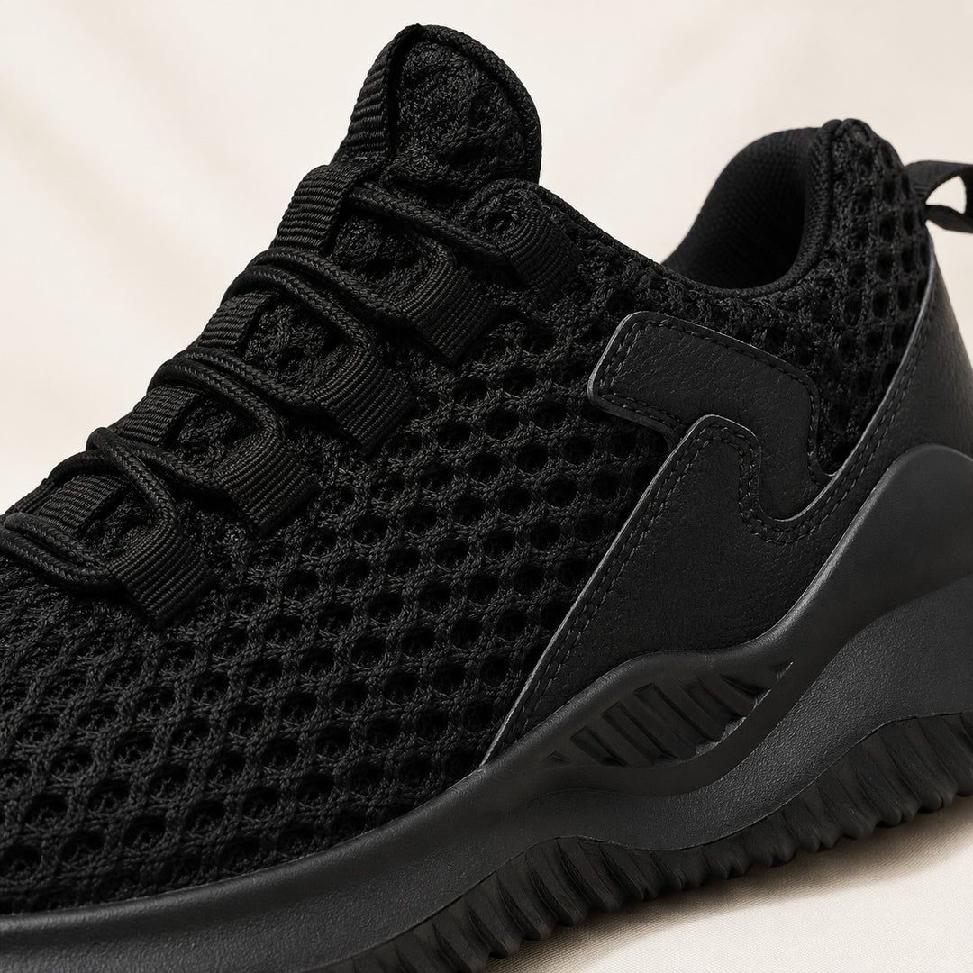 Correnti Honeycomb Mesh Runners — ce_metastatic_01