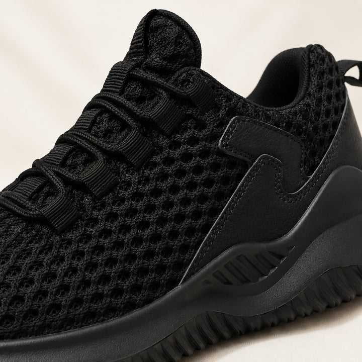 Correnti Honeycomb Mesh Runners — ce_metastatic_01
