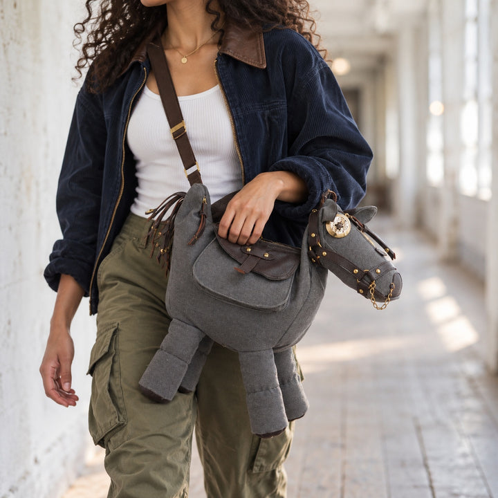 Giddy Up Pony Bag — ce_p4k7_01