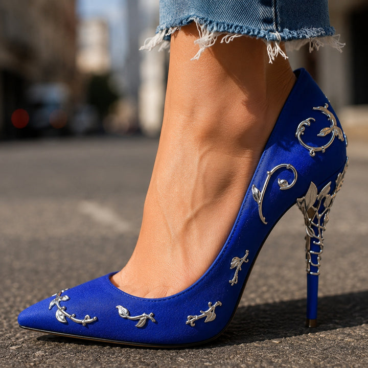 Rampicante Metal-Vine Pointed Pumps — ce_brooklyn_s2_01